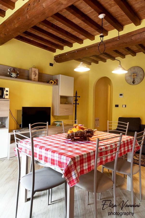 Appartamento Sole-Luna Colleoli Exterior photo
