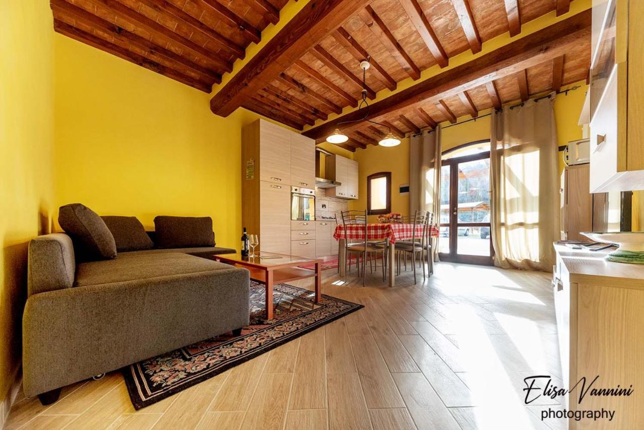 Appartamento Sole-Luna Colleoli Exterior photo